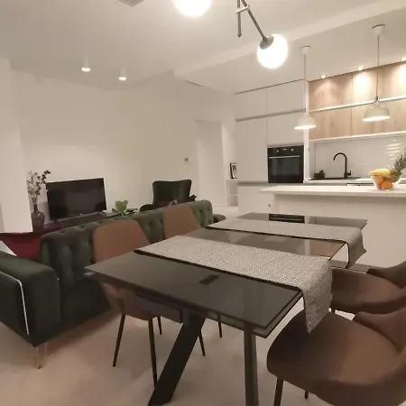 Nino Apartment *
