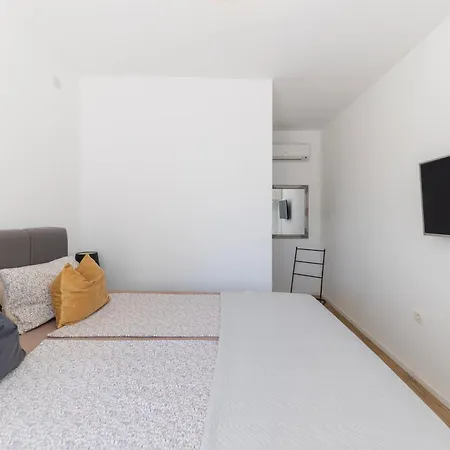 Apartment Nino Zadar